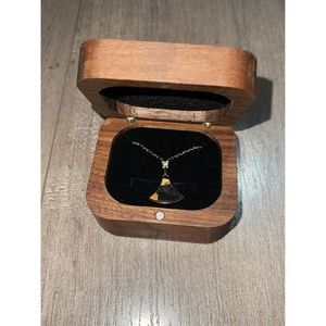 Oval Pendant Gold Necklace